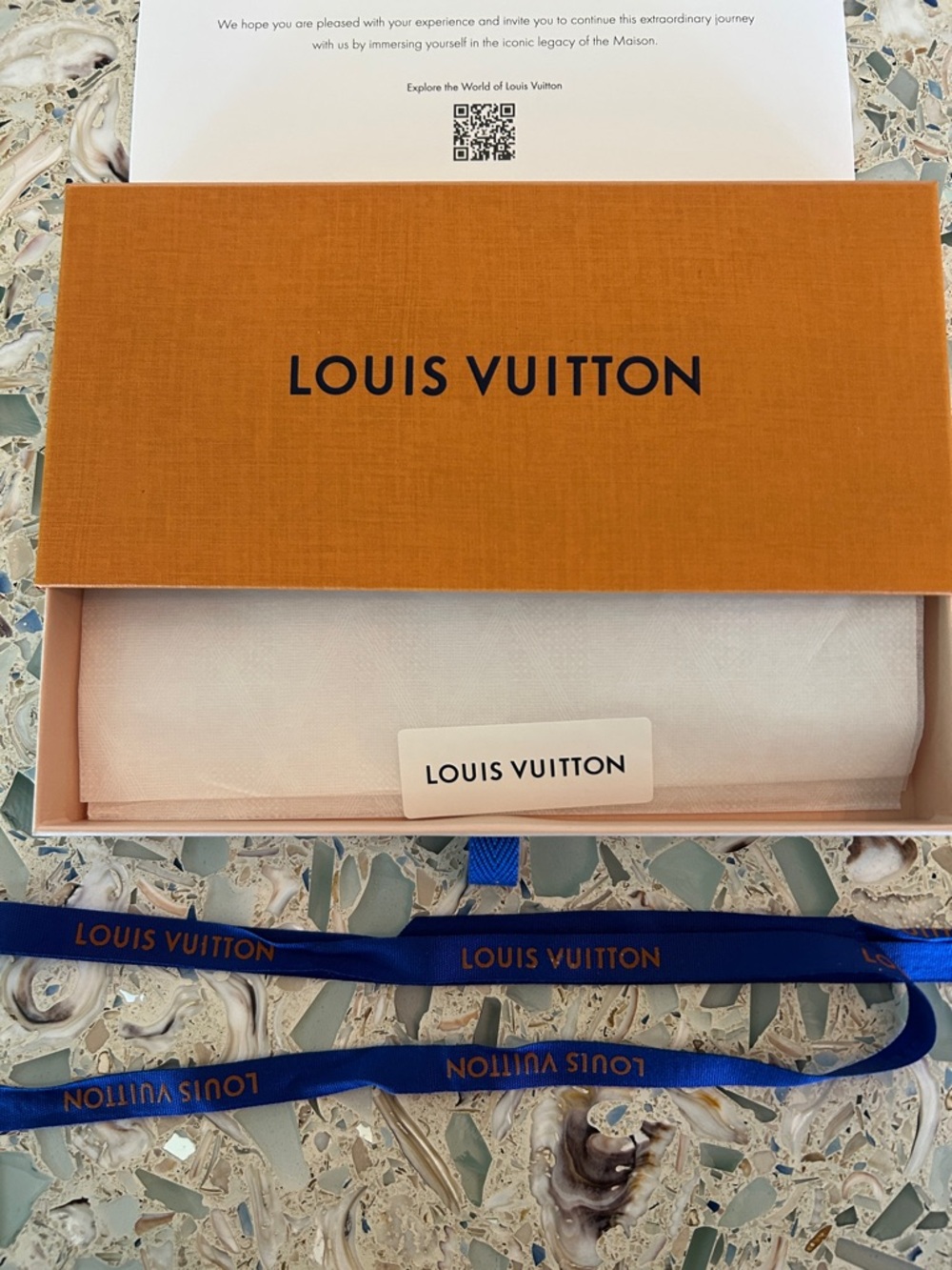 Louis Vuitton Gift Box with Blue Branded Ribbon - Picture 2 of 9